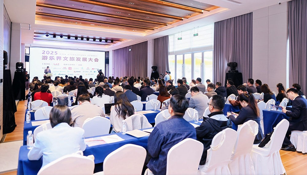 科技铸就非凡体验，专业成就行业标杆——今年会jinnianhui,今年会官方网站游乐荣膺2025金冠奖“杰出水滑道设备奖”